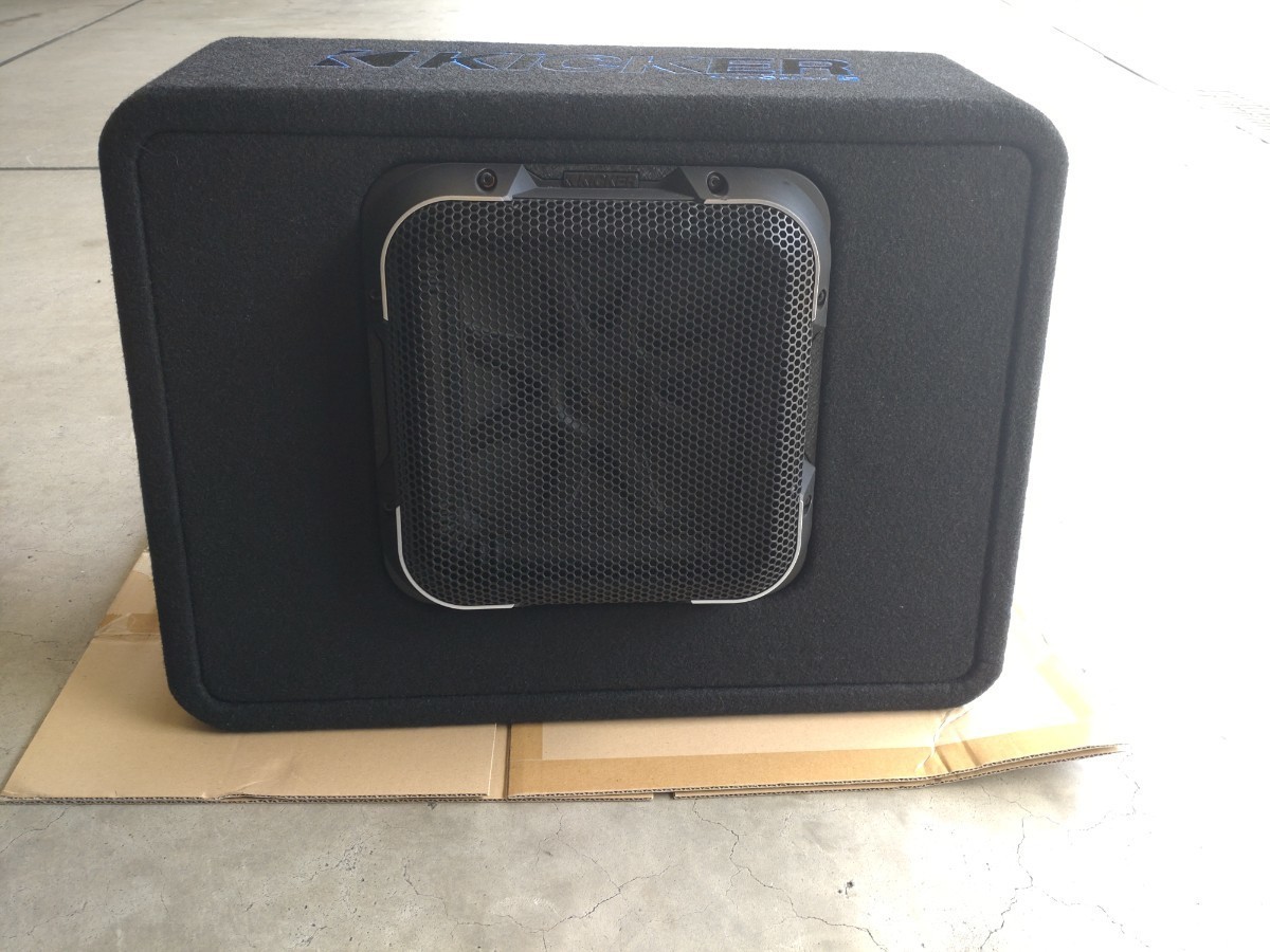 KICKER　キッカー　ウーハー　ソロバリック　純正ボックス　TL7S10 (44TL7S102) Solo-Baric　 L7S 薄型 25cm Max.1200W 　送料無料