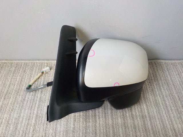 中古 ウェイク DBA-LA700S 左ドアミラー 87940-B2L40/41 白パール W24 [ZNo:04000722]