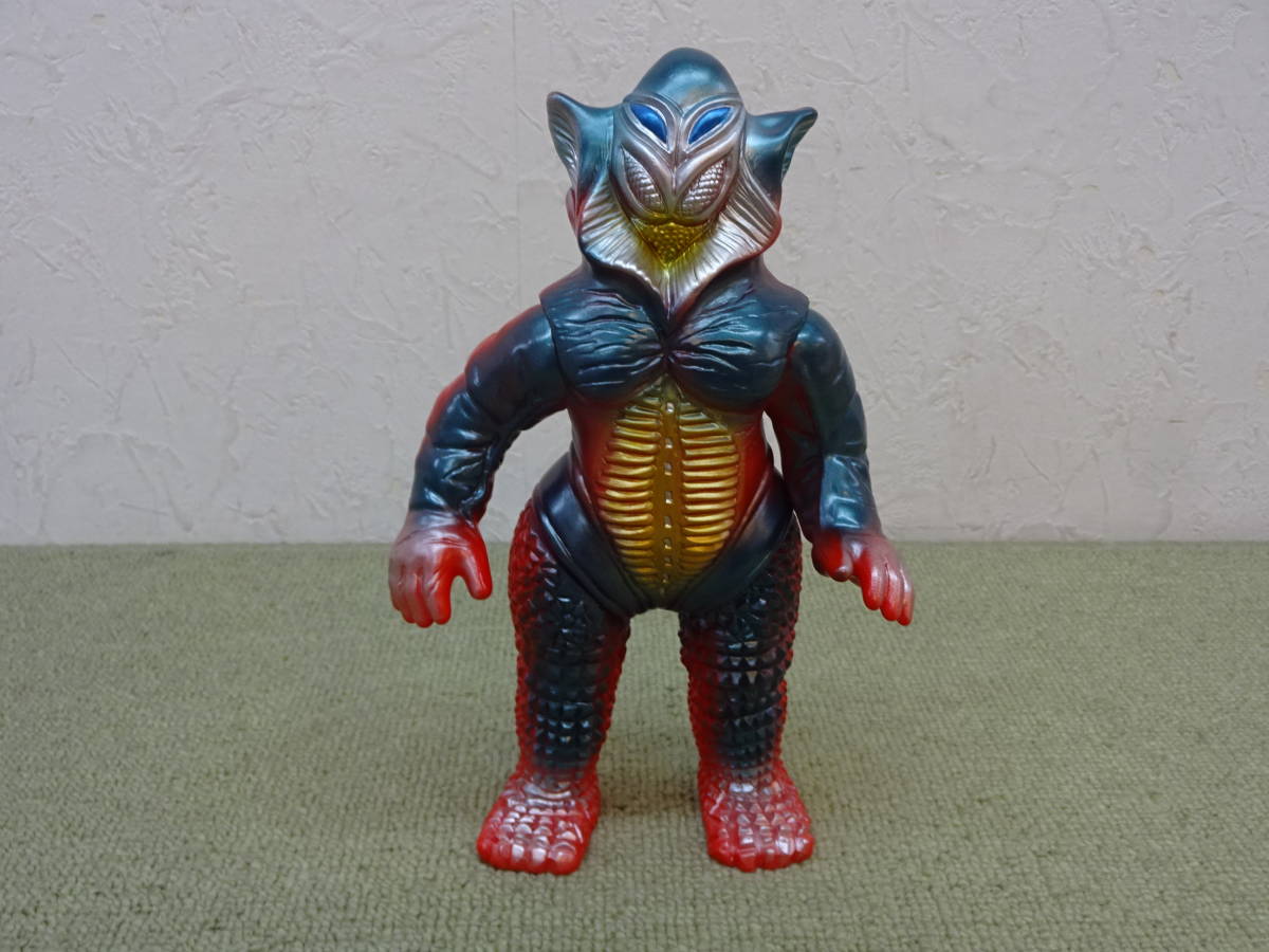 当時物　ブルマァク　メフィラス星人　ソフビ　ウルトラマン 中古品】 ソフビ 当時物 ブルマァク メフィラス星人