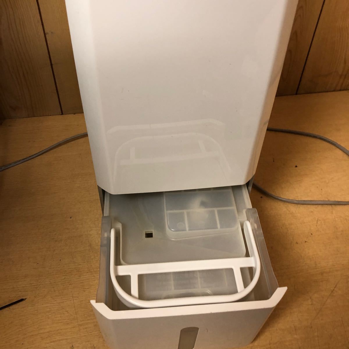 T) National ナショナル F-YHD100 除湿機 現状品 National F-YHD100