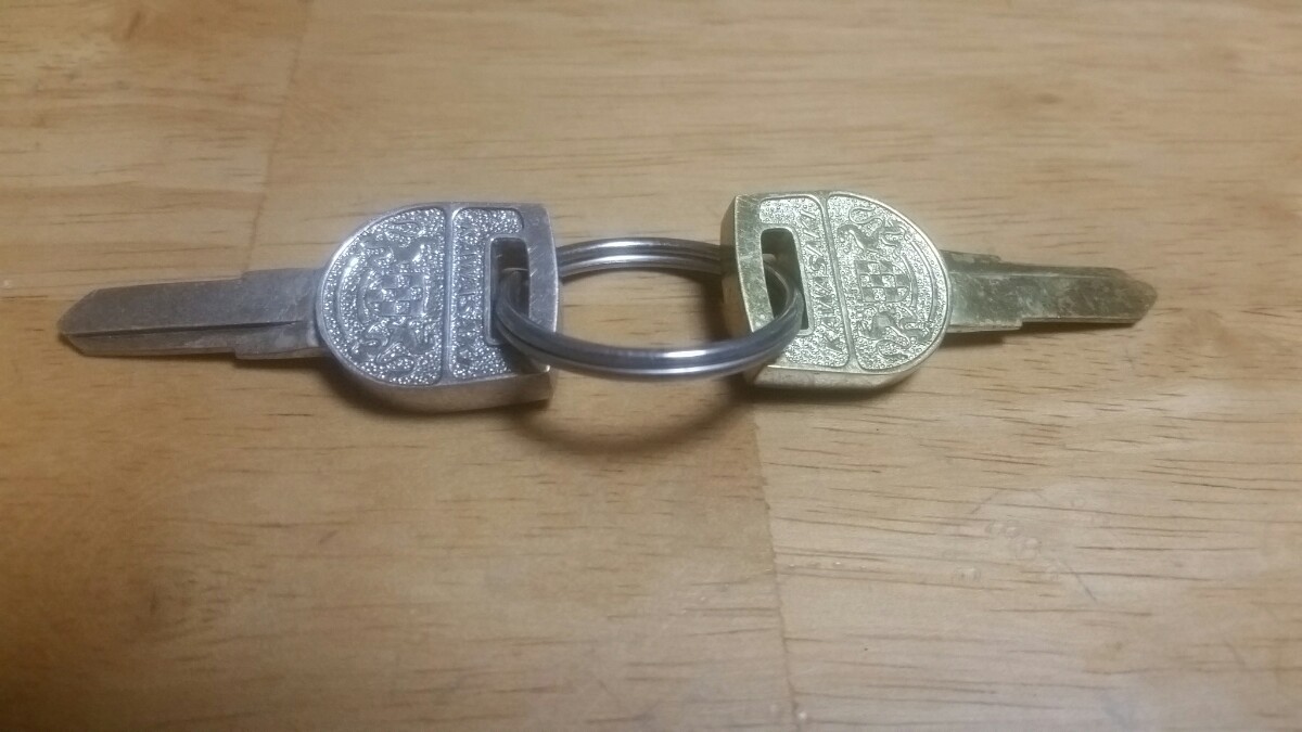 全国 Z1 Z2 真鍮製 シルバー製 ブランクキー 2個セット 向獅子