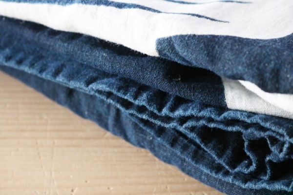 木綿製 本藍染 家紋入り 四幅 古布 130×144cm◇風呂敷/リメイク素材