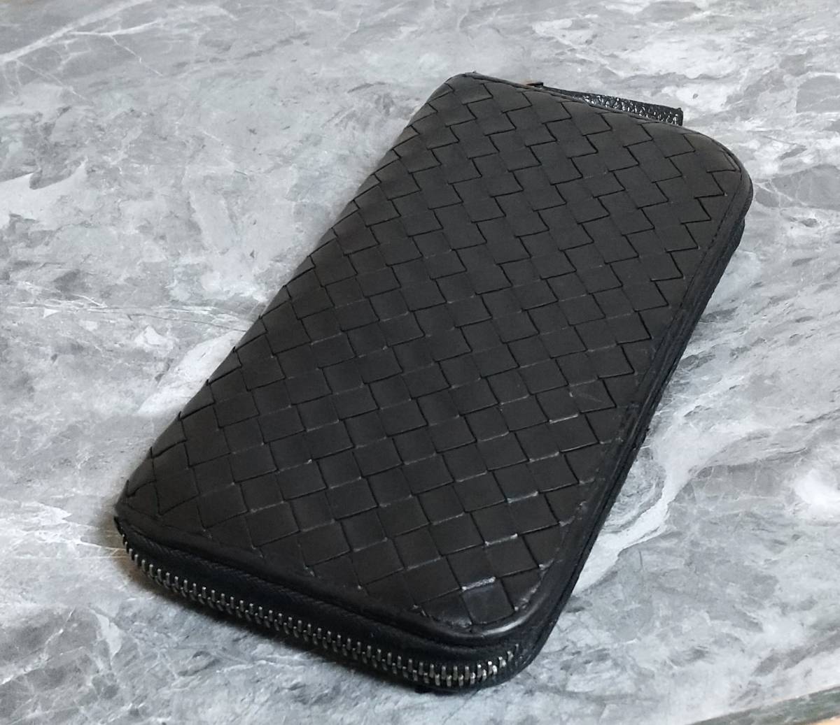 【良品】BOTTEGA.VENETA（ボッテガヴェネタ）イントレチャート/ラウンドファスナーレザー長財布/正規品BLACK