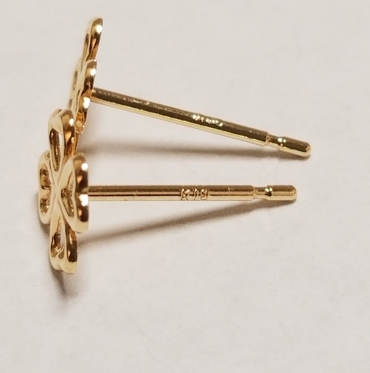 新品☆K18(18金)四ツ葉のクローバーデザインピアス_4