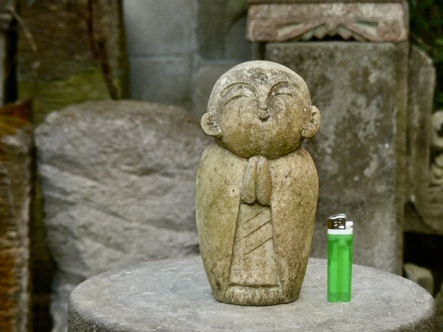 お祈り地蔵様の石像h22cm お地蔵さん 祠地蔵 地蔵菩薩 石仏 仏像 0204b