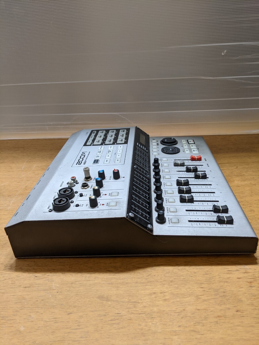 IY1593 ZOOM HD8 MTR マルチトラックレコーダー/ミキサー/ズーム/楽器