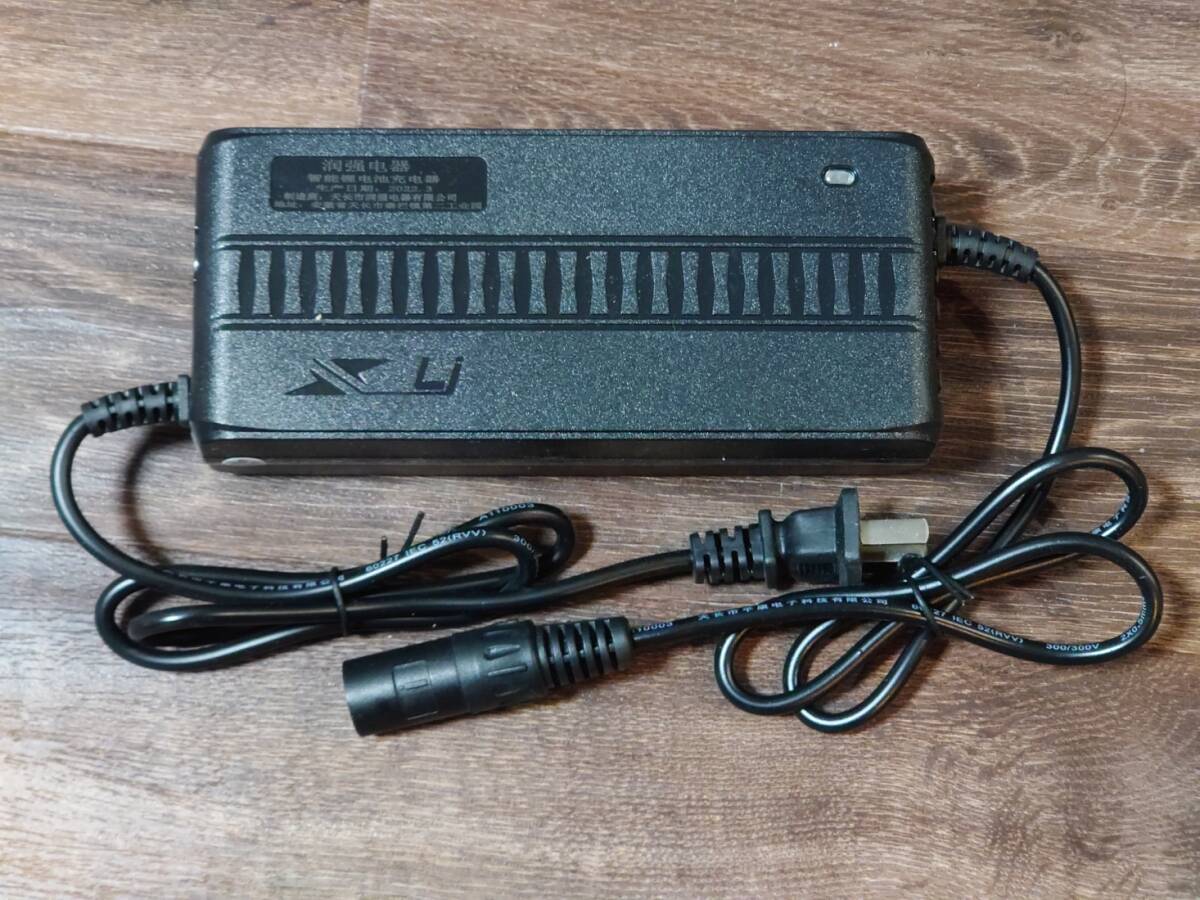 54.6V 48V 3A 急速充電器 電動自転車 ひねちゃ モペット1_1