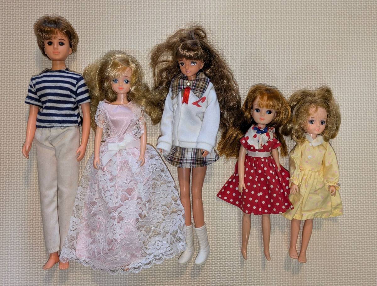 リカちゃん人形 ジェニー 9体 ドレスその他 大量(人形)｜売買された