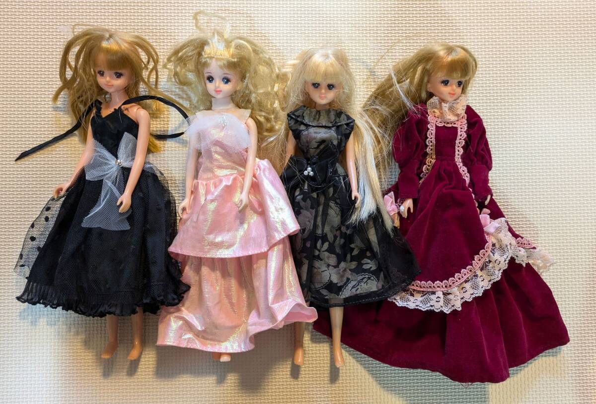 リカちゃん人形 ジェニー 9体 ドレスその他 大量(人形)｜売買された