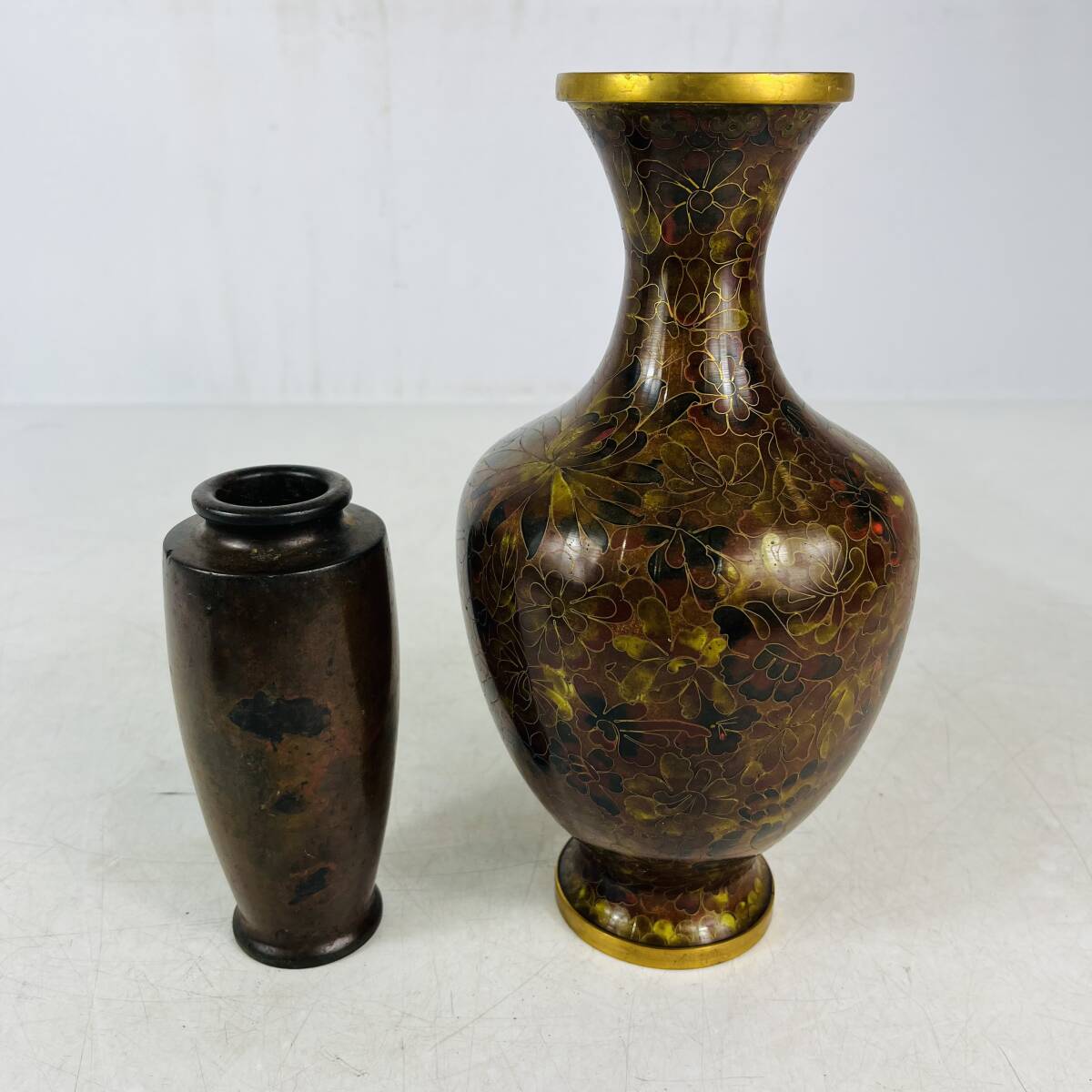 NA8251 古銅 銅製 花器 花瓶 七宝花紋瓶 七宝焼 時代物 金属工芸 中国美術 中国七宝 2個 検K