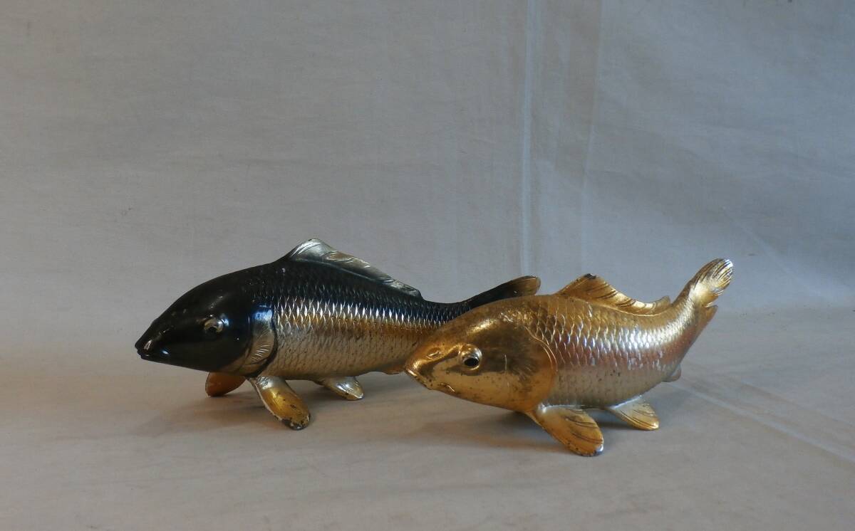 真鯉金鯉 双鯉 金属工芸 中古品 夫婦鯉 縁起物 一対 飾り物 置物 Y