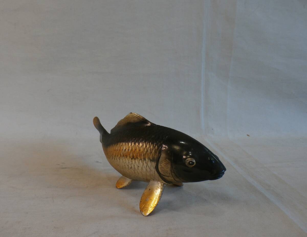 真鯉金鯉 双鯉 金属工芸 中古品 夫婦鯉 縁起物 一対 飾り物 置物 Y