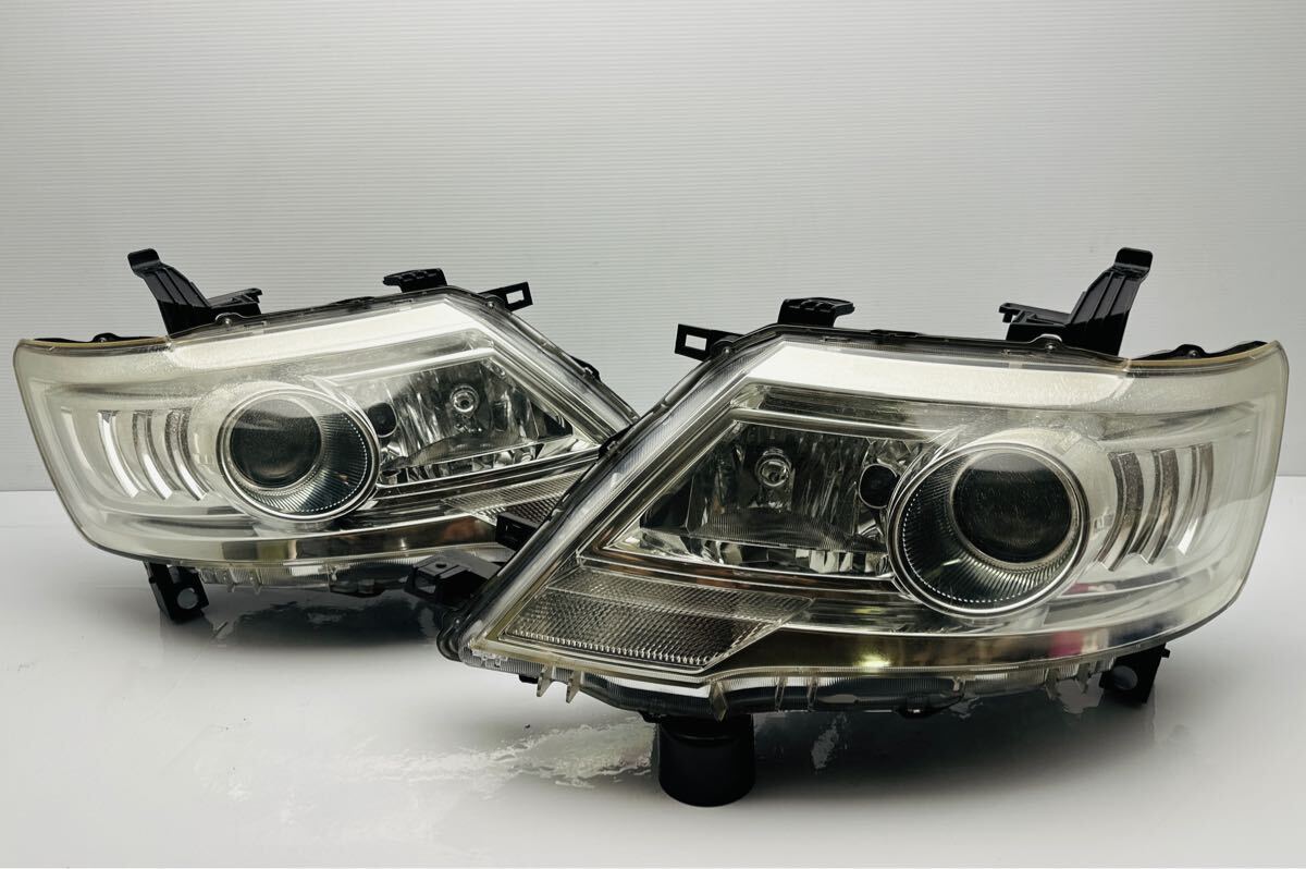 割れ無 日産 セレナ C25 CC25 ハイウェイスター 後期 ヘッドライト