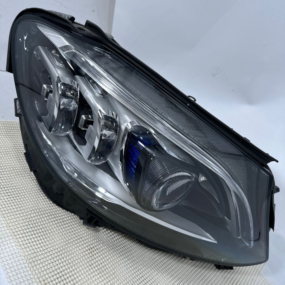 M2-2-2 ベンツ W205 後期 Cクラス 右 A205 906 94 05 KZ ヘッドライト 