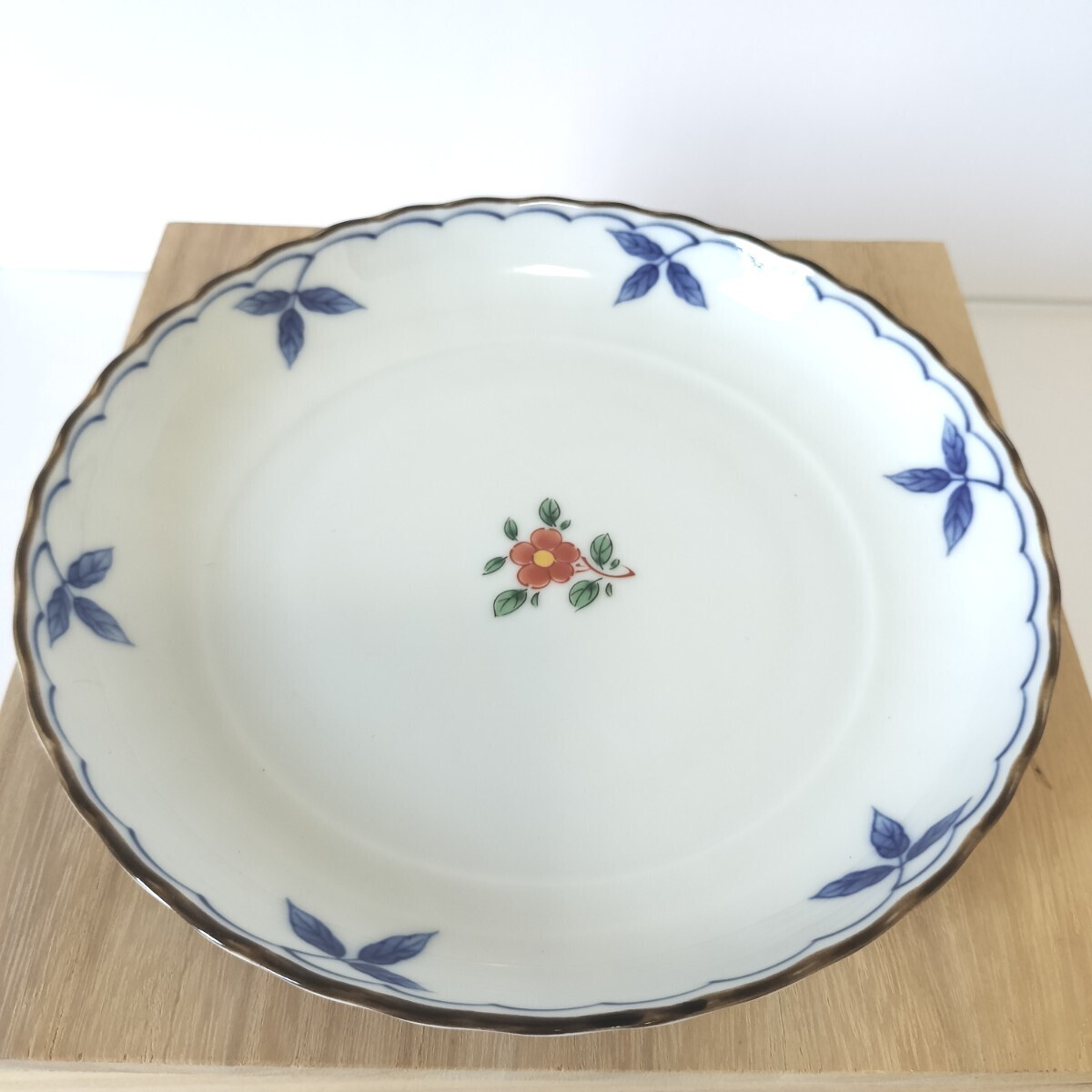 未使用品　たち吉　皿　5枚 ☆美品 たち吉 はるか 中皿 5枚セット 新品未使用 和食器 小皿 花柄 和