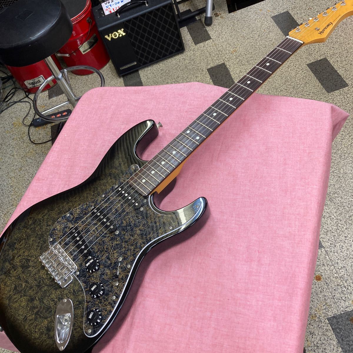 History ペイズリー柄ストラト 限定品 中古 フジゲン製_1