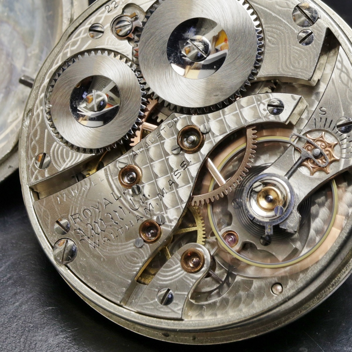 Waltham 彫金ケース 金無垢の歯車 銀無垢ケース 機関車 ダブルサンク