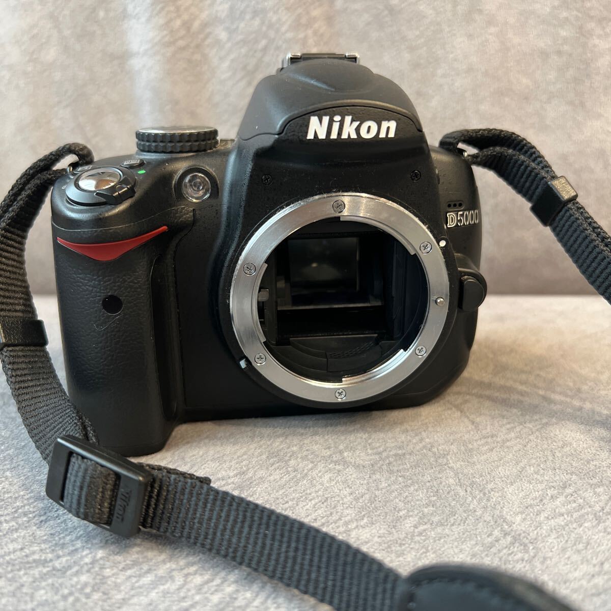 Nikon ニコン D5000 ダブルズームキット DX VR AF-S NIKKOR 18-55mm f3.5-5.6G DX VR AF-S NIKKOR 55-200mm f4-5.6G ED_2