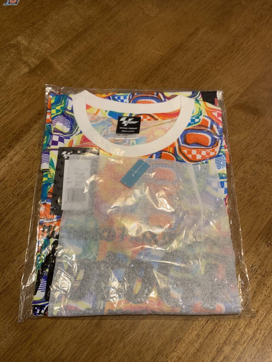 motoGP モトGP 2023年 オフィシャル Tシャツ ヘルメット柄　新品未使用品　Lサイズ（フリーサイズ）_1