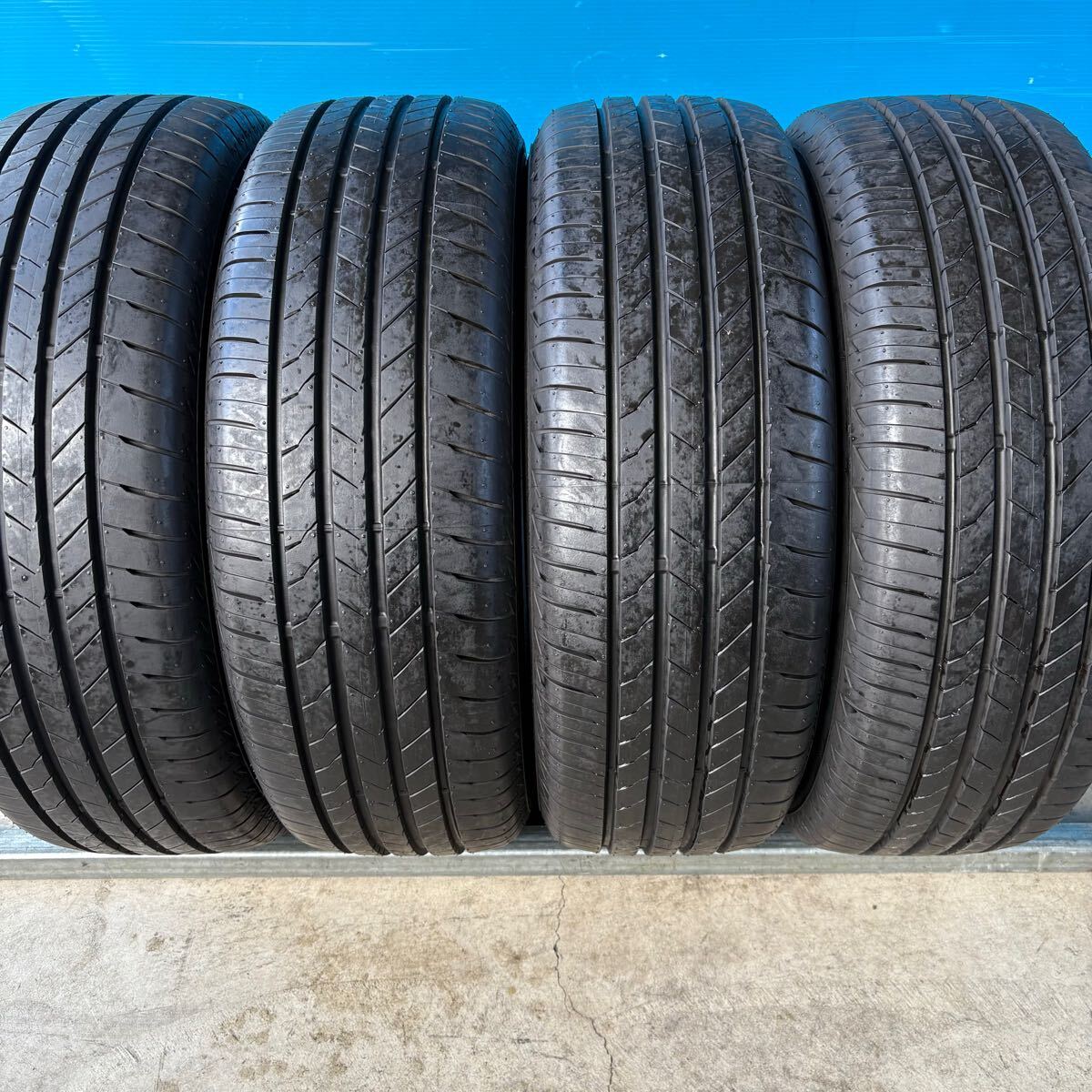  225/65R17 ブリヂストン ALEZA 225/65/17 サマータイヤ 4本 2023年製造(中古品)｜売買されたオークション情報、yahooの商品情報をアーカイブ公開 - オークファン 17インチ