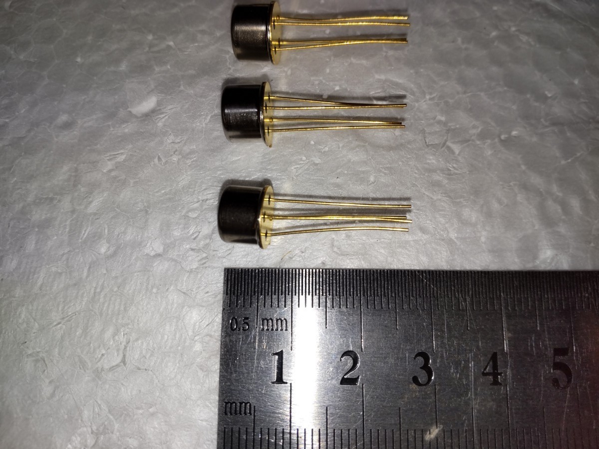 トランジスタ 2SC2952 4個セット 20V 250mA 5W hFE=80 NEC メタルキャン 金メッキ4本足 VHF UHF 高周波トランジスタ 未使用品_3