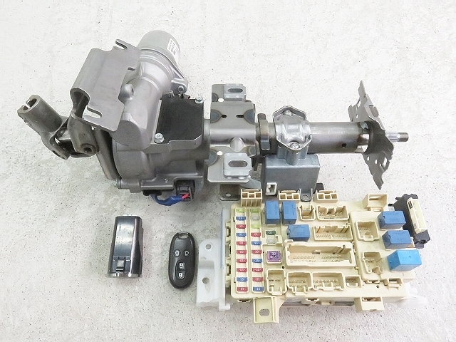 パレット CBA-MK21S 前期 黒木目 中古] 型式:CBA-MK21S｜パレット(スズキ)の総合情報 パレット　CBA-MK21S　H20年　前期　ステアリングシャフト　ヒューズボックス　スマートキー　スタートボタン