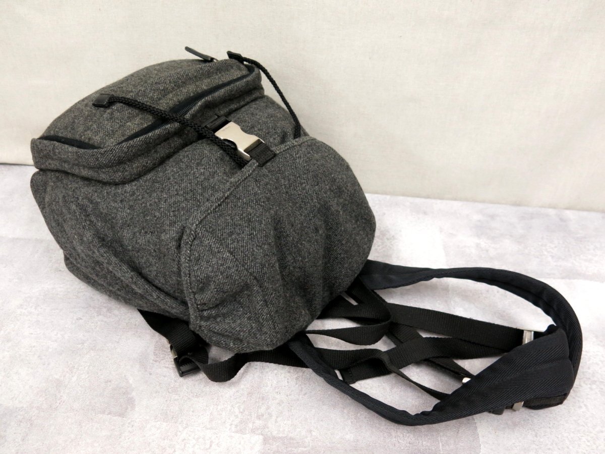 PRADA プラダ ○超美品○PRADA ナイロン - プラダ○三角ロゴプレート 