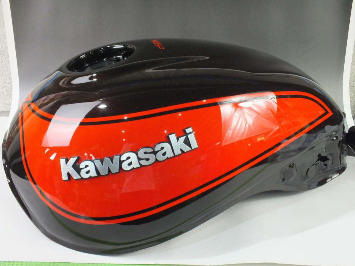 希少 KAWASAKI/カワサキ Z900RS 50thアニバーサリー 50周年記念 火の玉