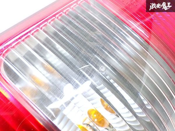 割れ無し!! トヨタ 純正 200系 ハイエース 1型 2型 3型 前期 中期 ハロゲン テールライト レンズ 左右セット KOITO 26-120 即納 棚P-2 ハイエース 200系 純正 フロント バンパー 純正サンバイザー