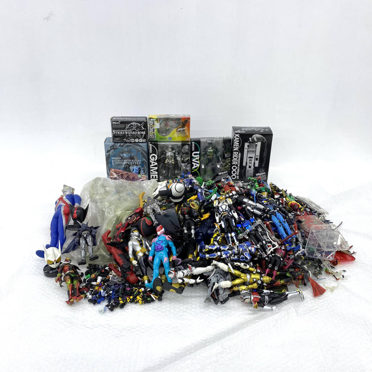 BANDAI - 仮面ライダー1号（桜島Ver.）の （真骨彫製法） ウルトラマン 