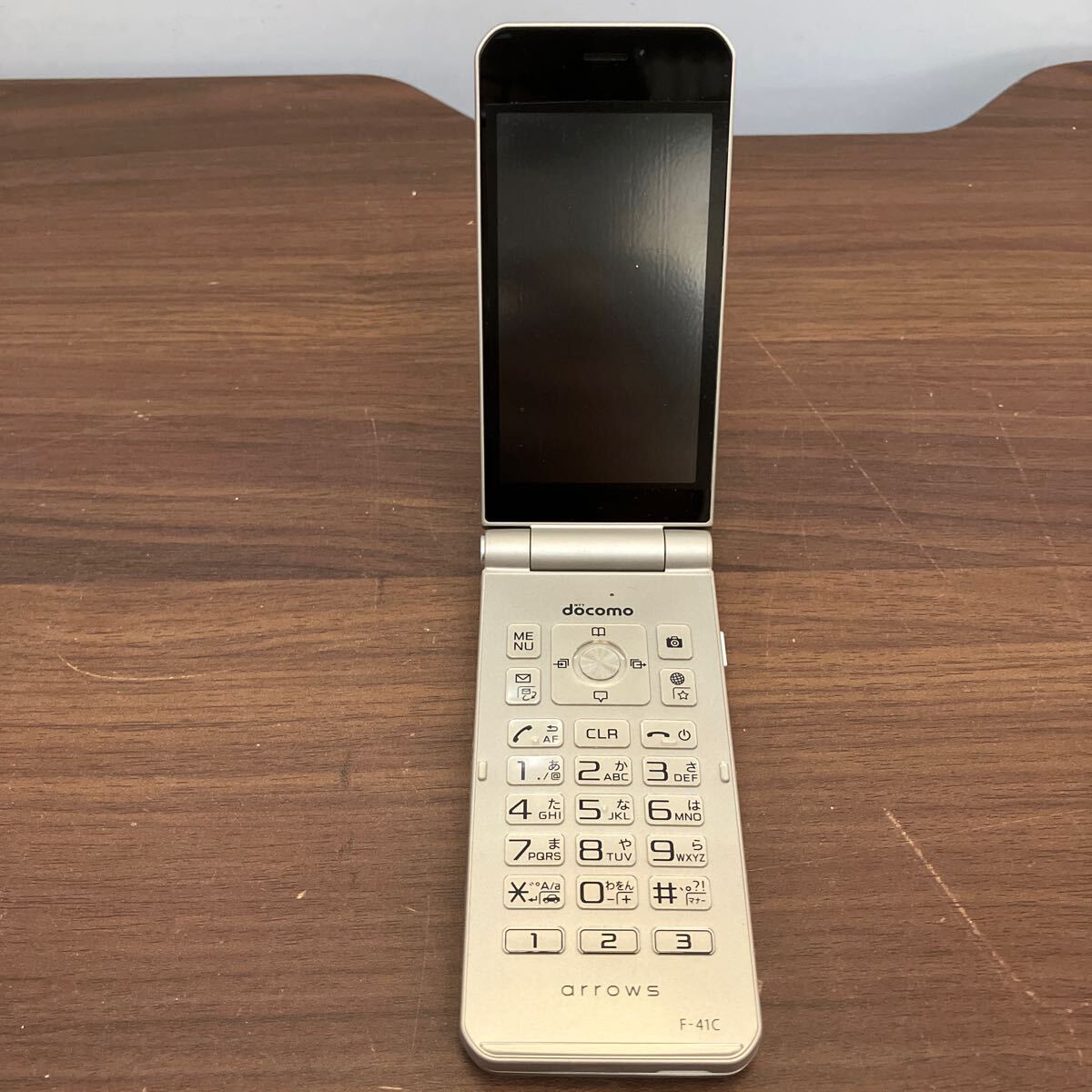 docomo ドコモ arrows F-41C ベーシック 携帯 電話 ガラケー ゴールド