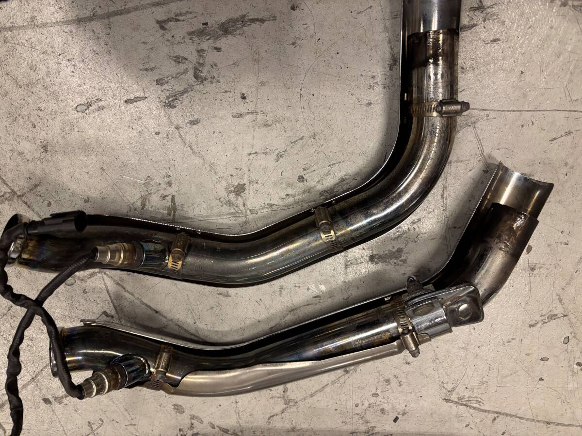 スポーツスター 純正マフラー XL'07-'13 サイレンサー ０７～１３年 64853-04 07～13 スポーツスター純正マフラー エキゾーストパイプセット 車検用に！ 64737-09 綺麗です XL883 XL1200 311206