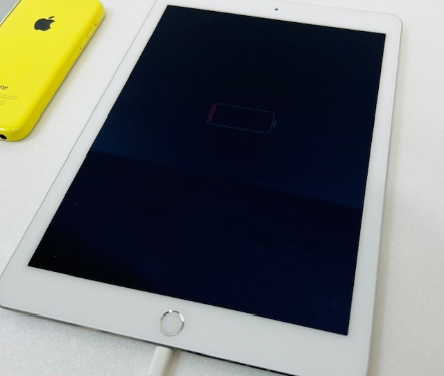 ジャンク iPhone iPad 合計4台 A1723/A1429/A1456/A1567 まとめ売り