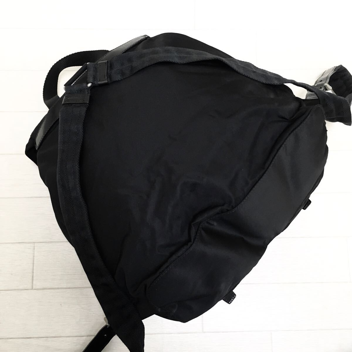 ☆美品・白タグ付☆PRADA TESSUTO VELAナイロンリュック ブラック