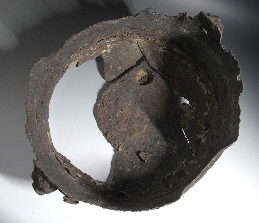 緑屋s■ 時代物　古鉄　窶れ やつれ 風炉　木箱　残欠 茶道具　i9/2-6027/21-4#120