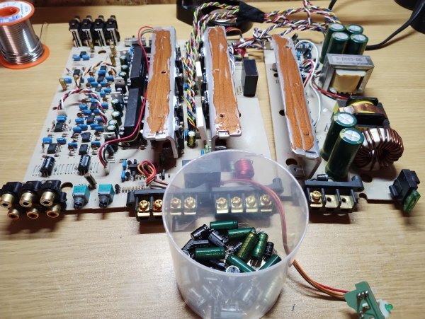 ADDZEST APA4200 4ch アンプ カーオーディオ カスタム