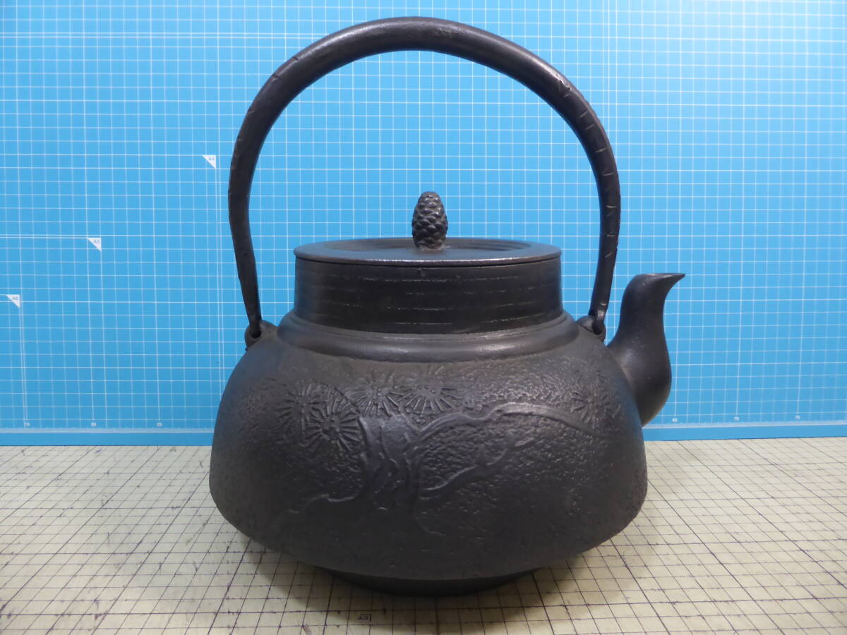 水漏れ無し 南部鉄器 重さ1439g 満水1300mL (小瓶・小 058「天祐堂」南部