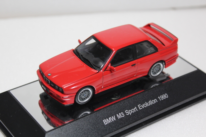 AUTOart製BMWM3SPORT evolution 1/18 赤 BMW M3 E30 Sport Evolution