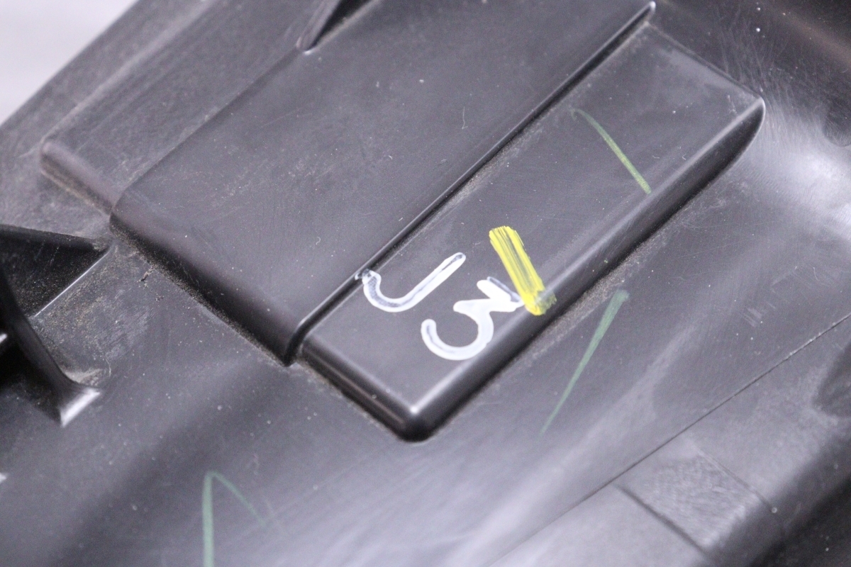 51-2301★美品★LED RV5 ヴェゼルeHEV★左ヘッドライト STANLEY W5884 打刻:J3 ASSY ブラック 純正★ホンダ (UK) ヴェゼル RV5 e:HEV W5884 [最大P33.5倍] VEZELブルー