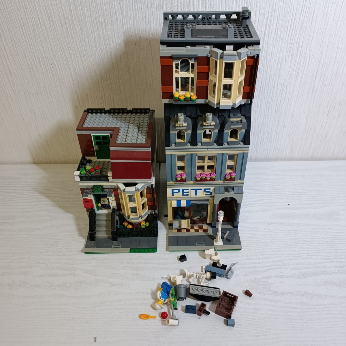 雀824【140】1円～ LEGO レゴ 10218 ペットショップ ご覧いただき誠に