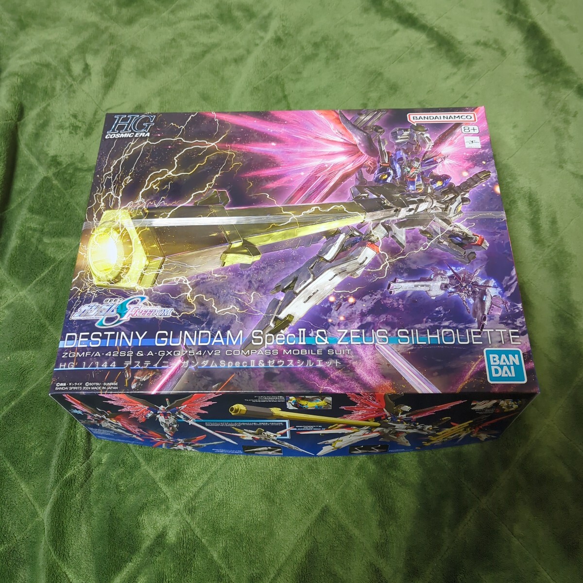 HG デスティニーガンダム SpecⅡ & ゼウスシルエット HG ゼウス