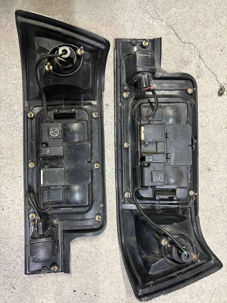 ae86 2ドア　後期　レビン　テール　 テールランプ 左右セット　配線付き AE86 後期 レビン 2026年最新Yahoo TOYOTA純正 在庫品