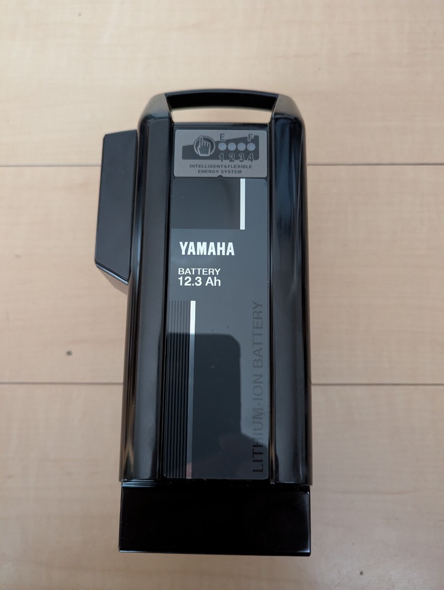 ヤマハ 電動自転車バッテリー12.3A中古品_1