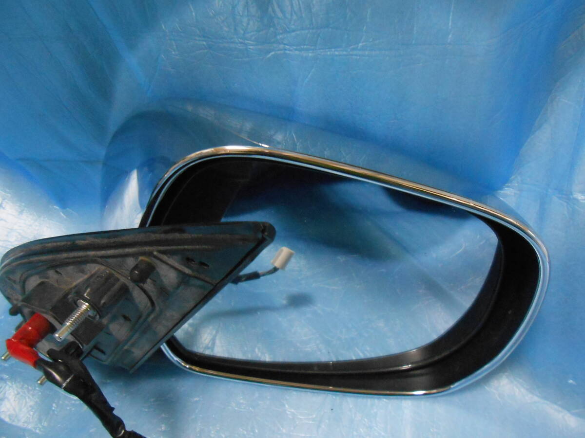 ☆トヨタ・ハイエース200系・右側ドアミラーassy☆_3