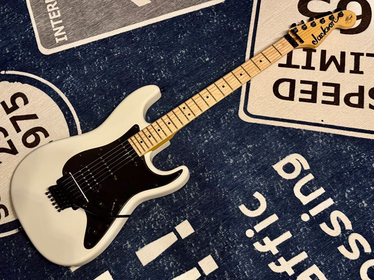 Jackson エレキギター ストラトタイプ アイアンメイデン_4