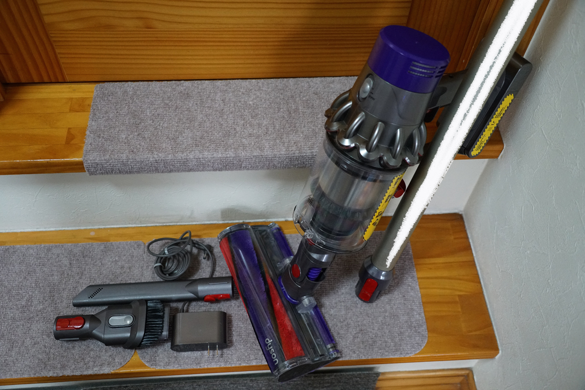★ダイソン★ dyson★ SV12 V10コードレスクリーナー掃除機　中古_1