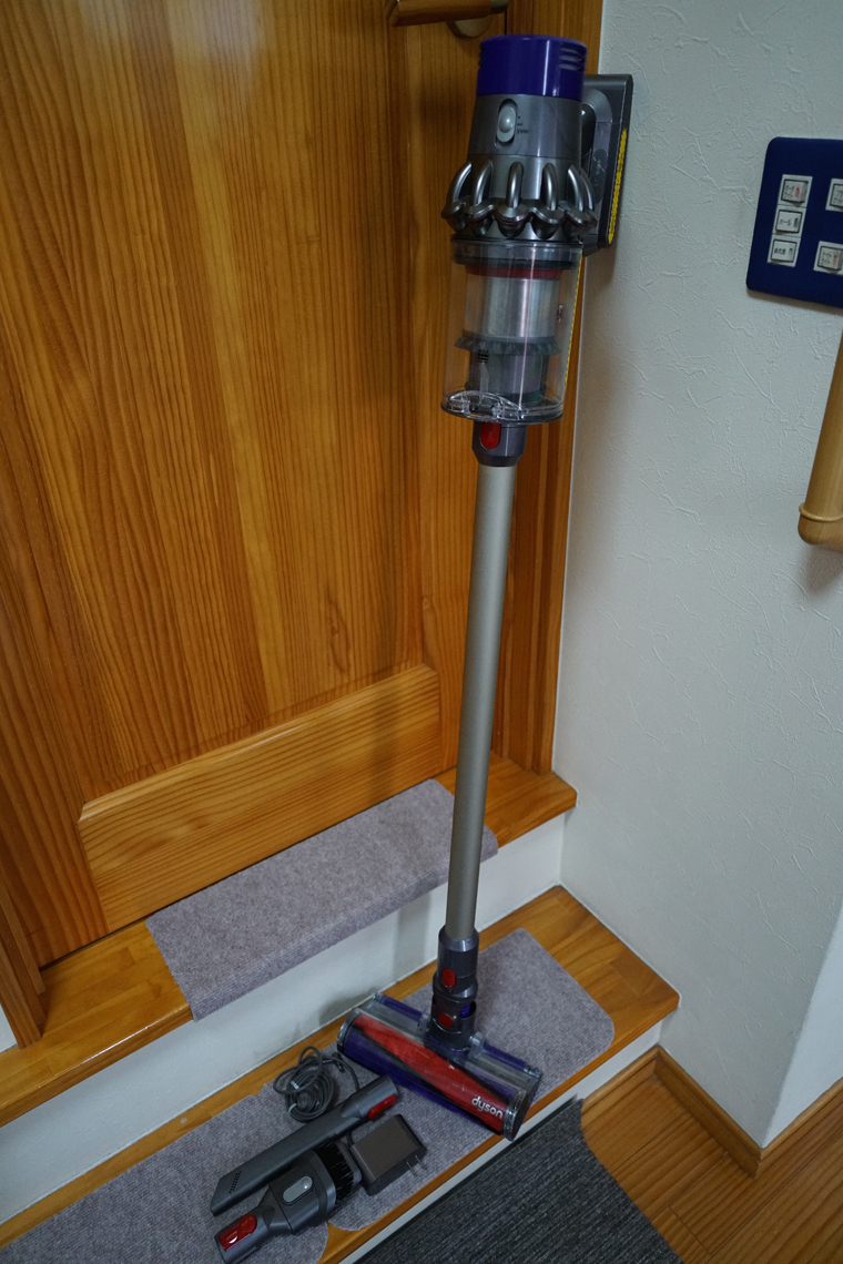 ★ダイソン★ dyson★ SV12 V10コードレスクリーナー掃除機　中古_2
