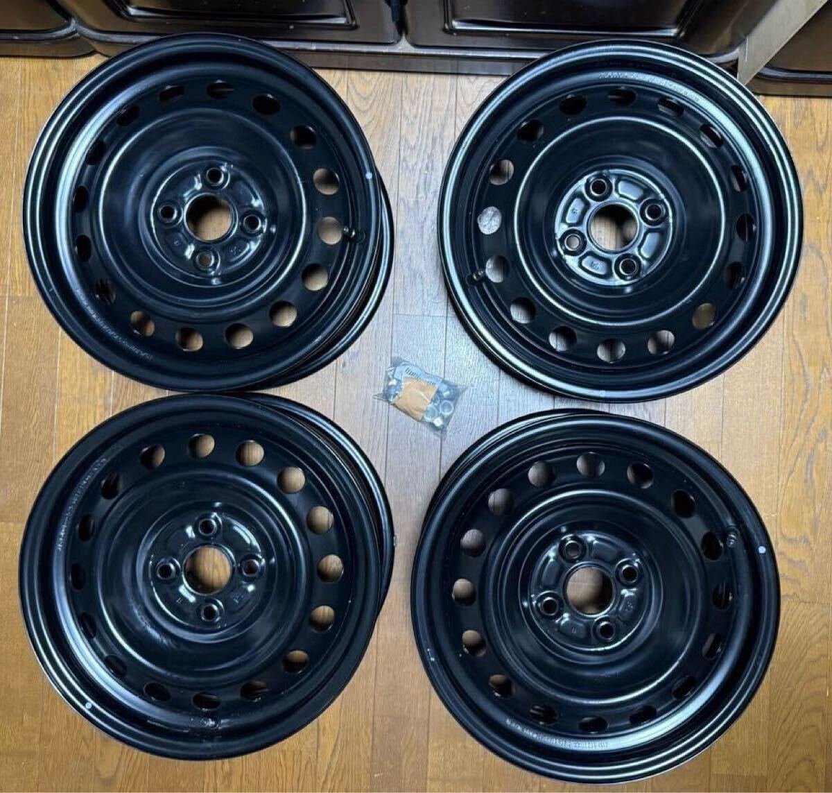 トヨタ 純正 スチールホイール15インチ 6J +45 PCD100 4H 鉄チン 新車