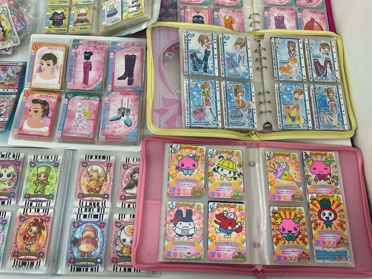 10 【現状】 女児向け グッズ まとめ売り プリキュア たまごっち 他 缶