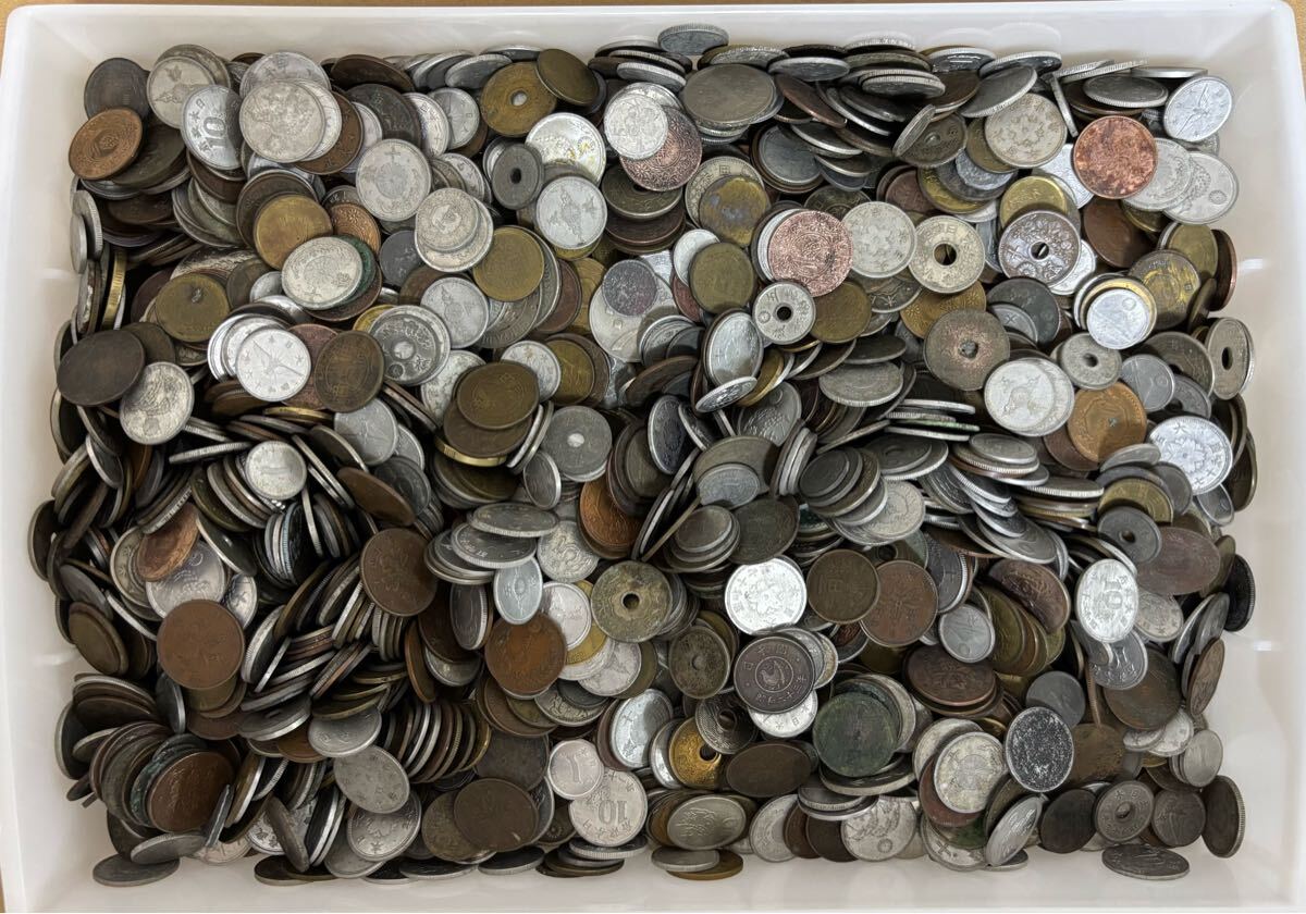 1円スタート】外国コイン 約5kg おまとめ 大量 古銭 外国銭 貨幣 世界